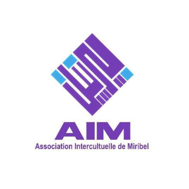 Bienvenue à la Mosquée de Miribel, un lieu de prière, de paix et de fraternité au cœur de la ville. Ouverte à toutes et à tous, la mosquée accompagne les fidèles au quotidien à travers les cinq prières, la prière du vendredi, les prières du Ramadan, les conférences, les rappels et les temps forts spirituels. La Mosquée de Miribel est aussi un espace d’accueil, de transmission et de partage, dédié à la foi, à l’apprentissage et au vivre-ensemble. Que vous soyez habitant de Miribel ou de passage, vous y trouverez un cadre serein pour vous recueillir, apprendre et renforcer votre lien avec Allah. Retrouvez sur notre site les horaires de prière à Miribel, les événements de la mosquée, les annonces importantes, ainsi que les informations utiles pour votre visite.